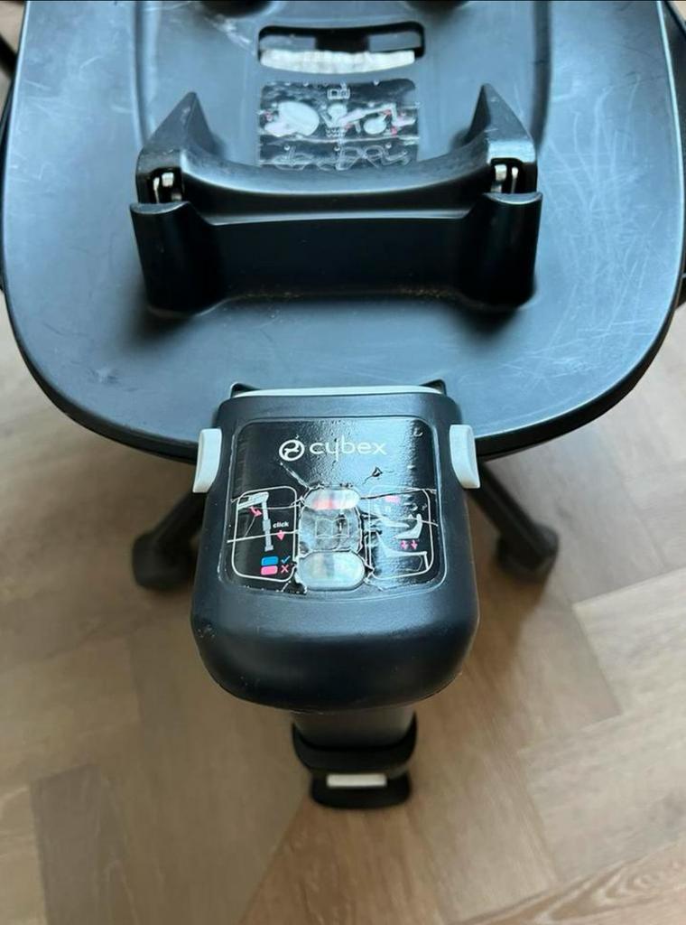 Cybex Aton 5 autostoel met Isofix base, Kinderen en Baby's, Autostoeltjes, Gebruikt, Overige merken, 0 t/m 13 kg, Autogordel of Isofix