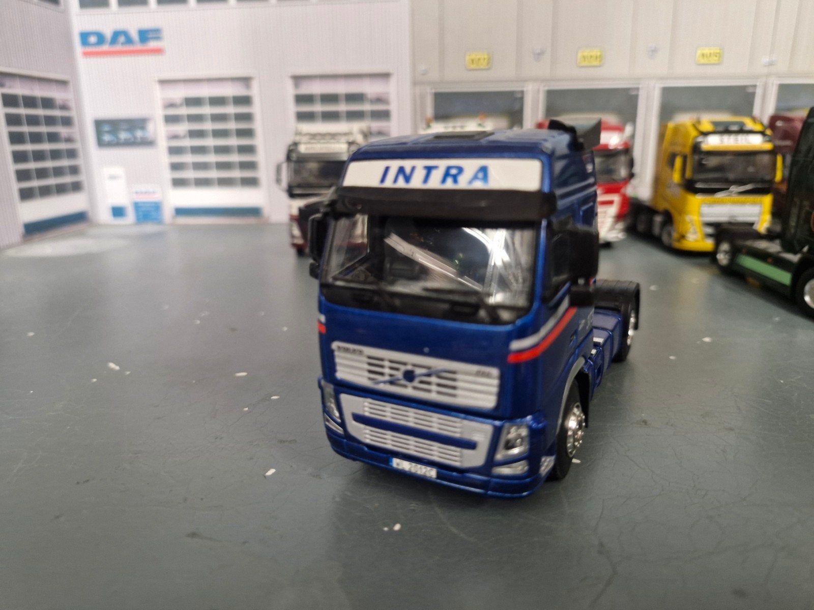 volvo FH trekker intra, Hobby en Vrije tijd, Ophalen of Verzenden