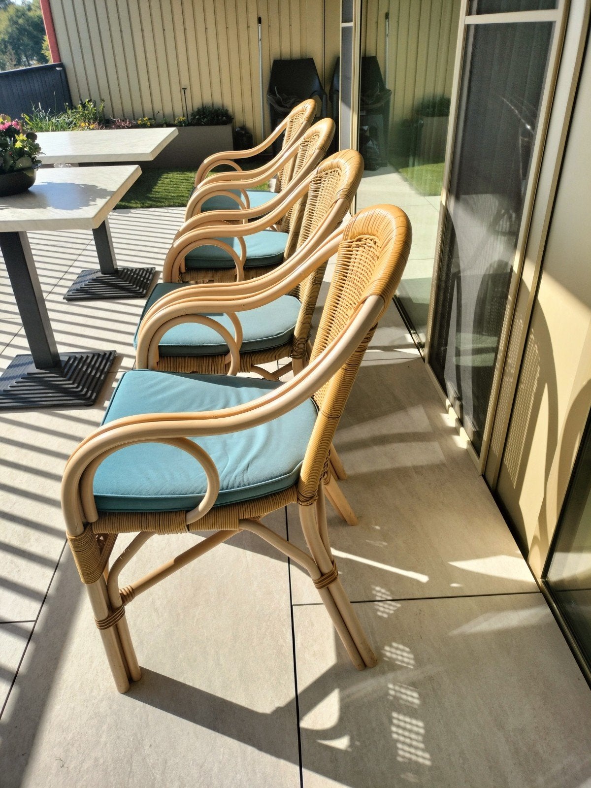 4 Rotan Terrasstoelen met Kussens, Ophalen, Gebruikt, Rotan, Stapelbaar