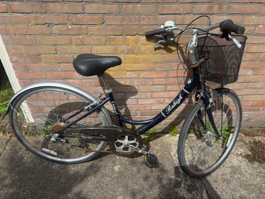 Raleigh damesfiets 28 inch met 6 versnellingen en mandje, Gebruikt, Velgrem, Versnellingen, 50 tot 53 cm