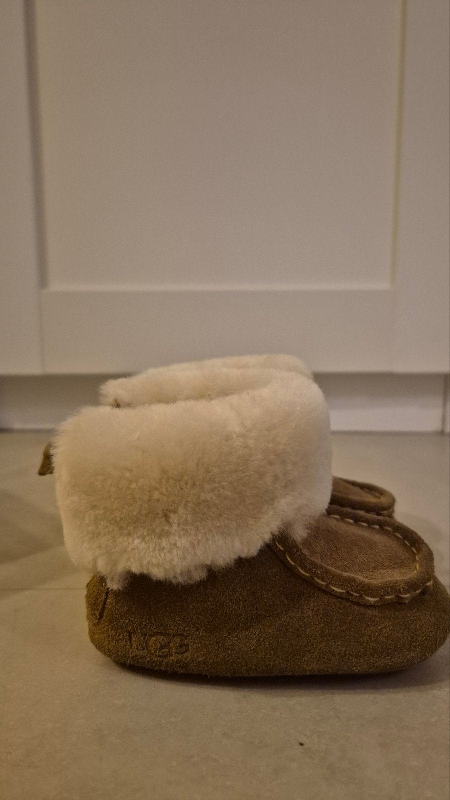 Nieuwe Uggs voor baby - Maat 2-3 (6-12 maanden), Kinderen en Baby's, Ophalen of Verzenden