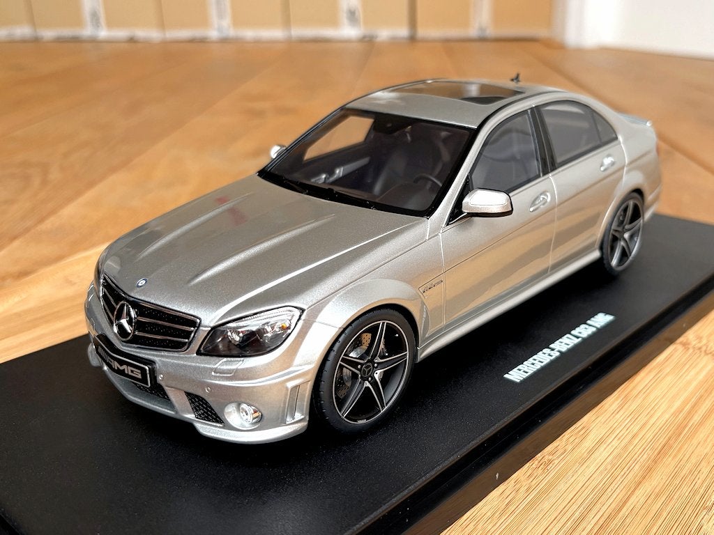 Mercedes C63 AMG sedan W204 zilver 1:18 GT Spirit GT462, Hobby en Vrije tijd, Ophalen of Verzenden, Nieuw, Auto, Overige merken