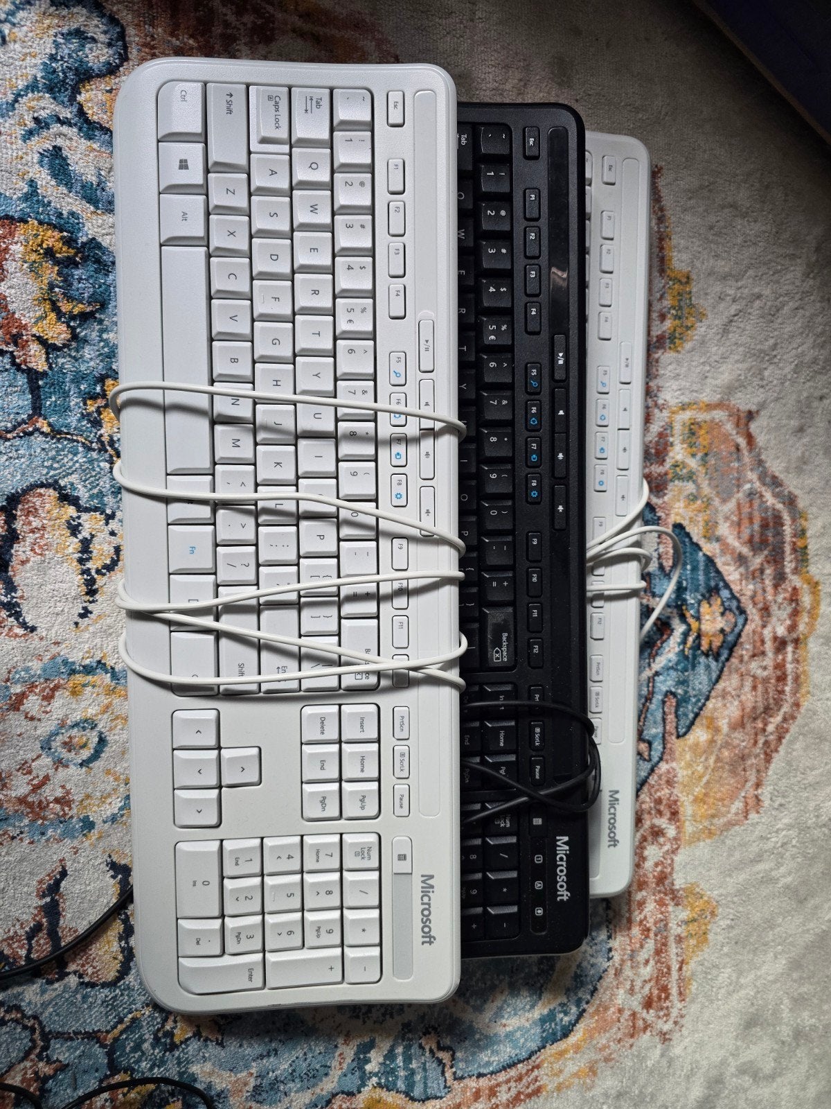 3x Microsoft Keyboard 600 - Bedraad Qwerty Toetsenbord, Computers en Software, Gebruikt, Ophalen of Verzenden, Qwerty, Numeriek gedeelte