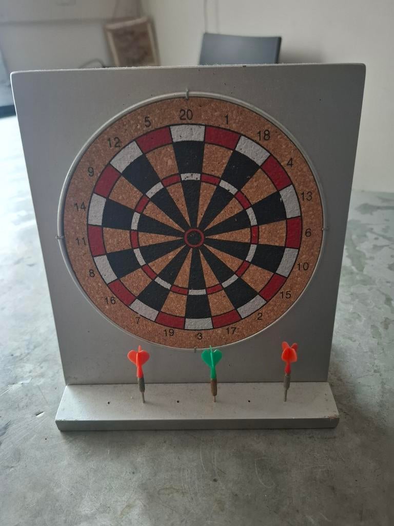 Mini dartbord met pijlen - Compact en compleet, Ophalen of Verzenden, Gebruikt, Dartbord met pijlen