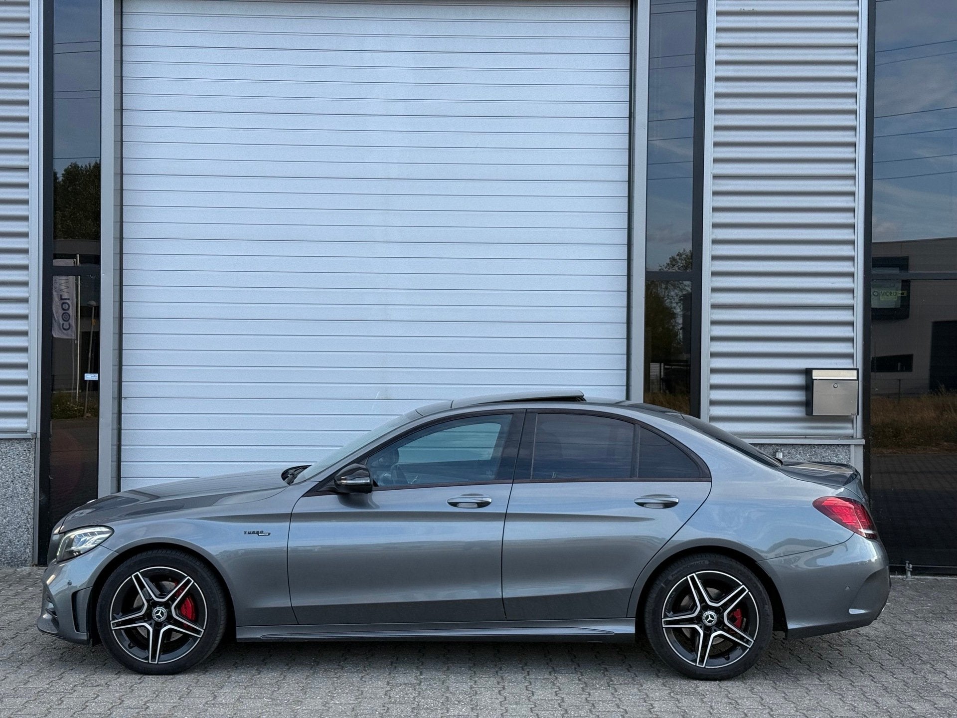 Mercedes-Benz C-klasse 180 Amg Night Leder Pano Elektrische, Auto's, Sedan, 16 km/l, 5 stoelen, 1360 kg