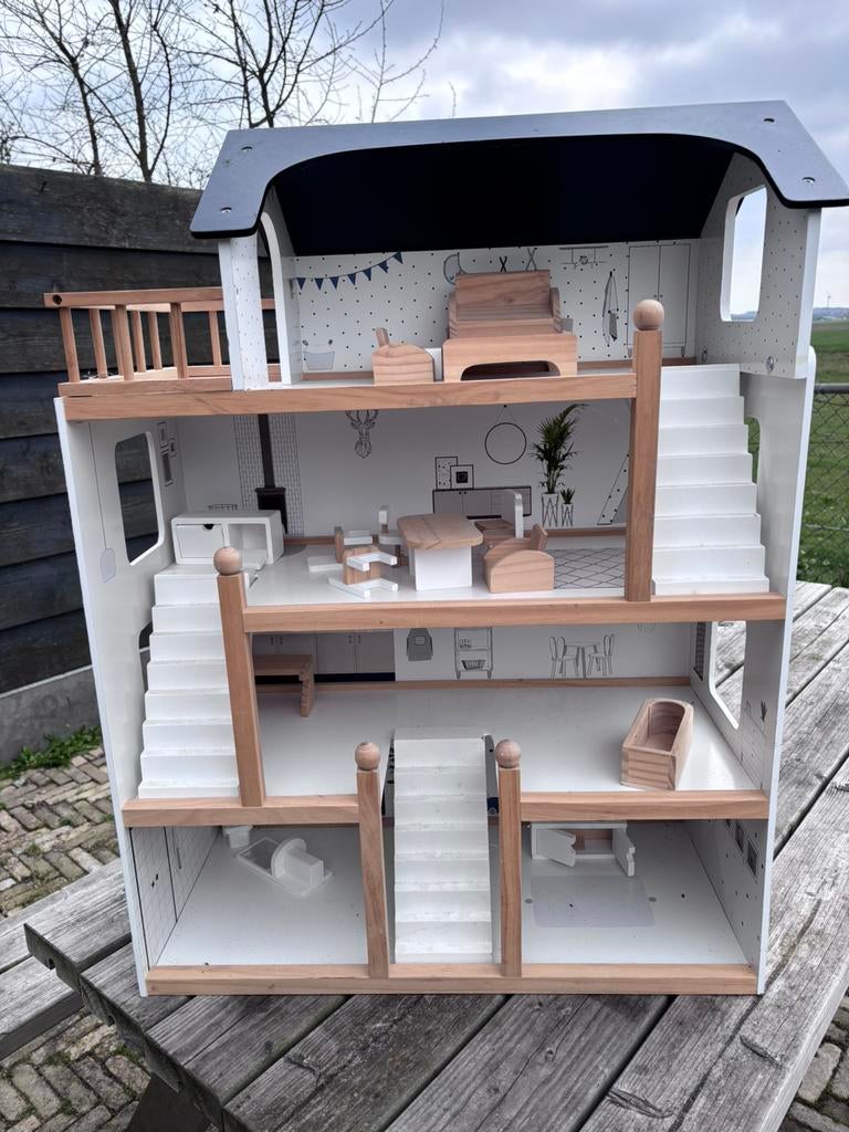 Petite amelie poppenhuis, Kinderen en Baby's, Speelgoed | Poppenhuizen, Ophalen of Verzenden, Poppenhuis