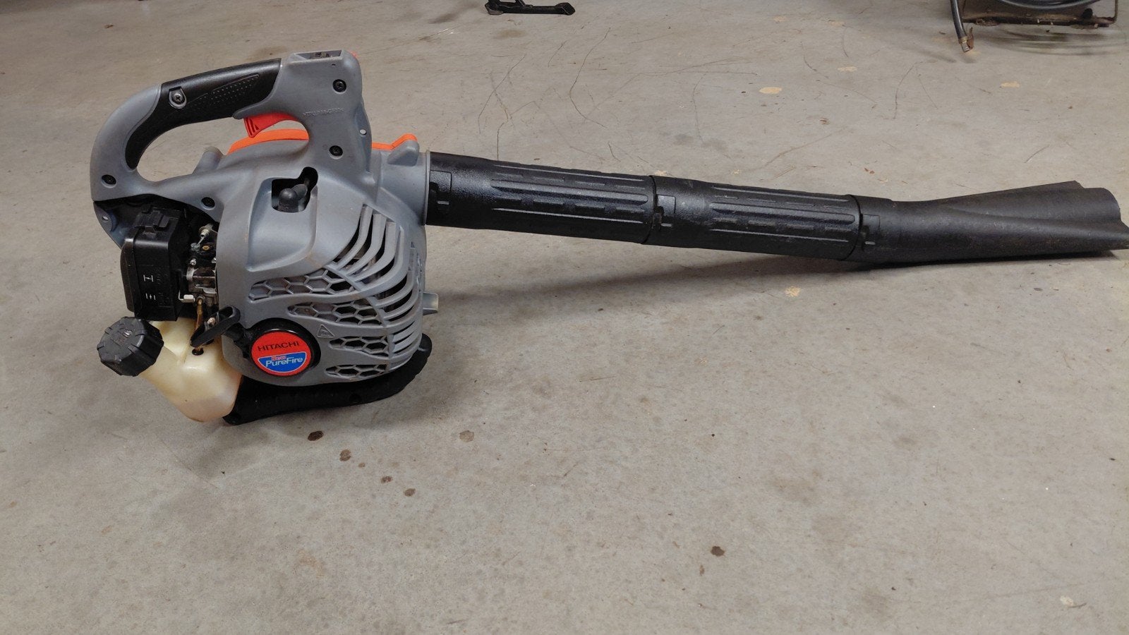 Bladblazer Hitachi, Tuin en Terras, Ophalen, Benzine, Handgedragen, Zo goed als nieuw