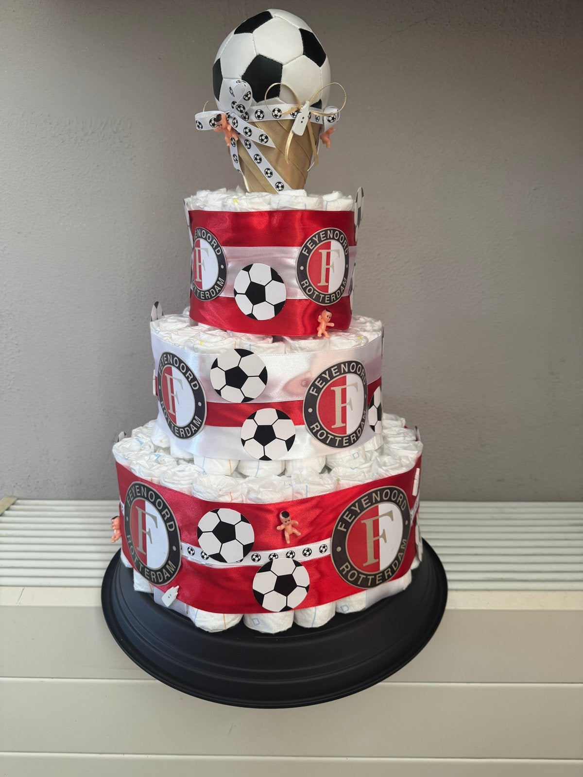 Feyenoord Kraamcadeau luiertaart XL, Ophalen of Verzenden, Assepoester of Belle, Nieuw, Beeldje of Figuurtje