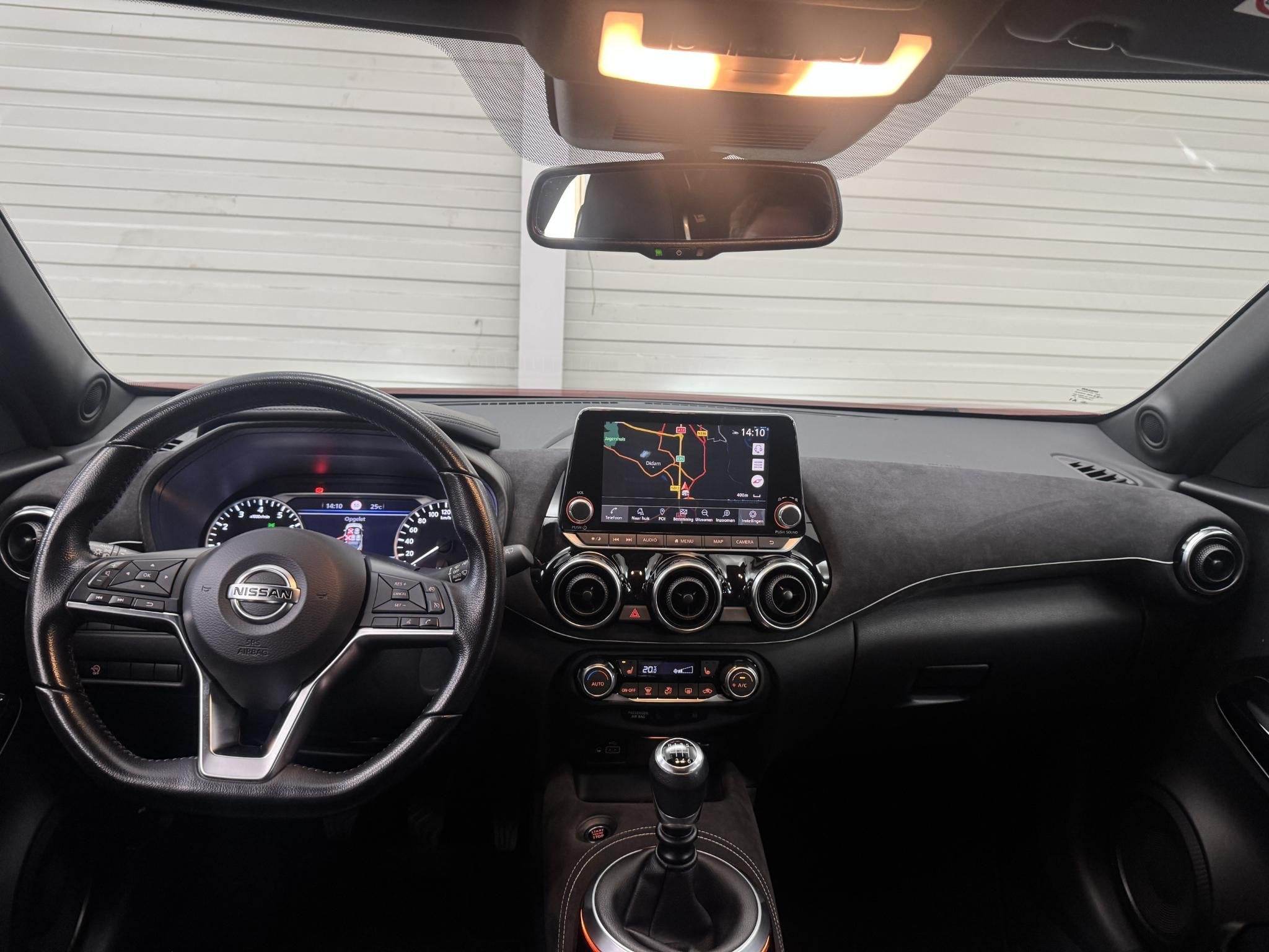 Nissan Juke 1.0 DIG-T N-Design / Dealer Onderhouden / Naviga, Voorwielaandrijving, Euro 6, Origineel Nederlands, Handgeschakeld