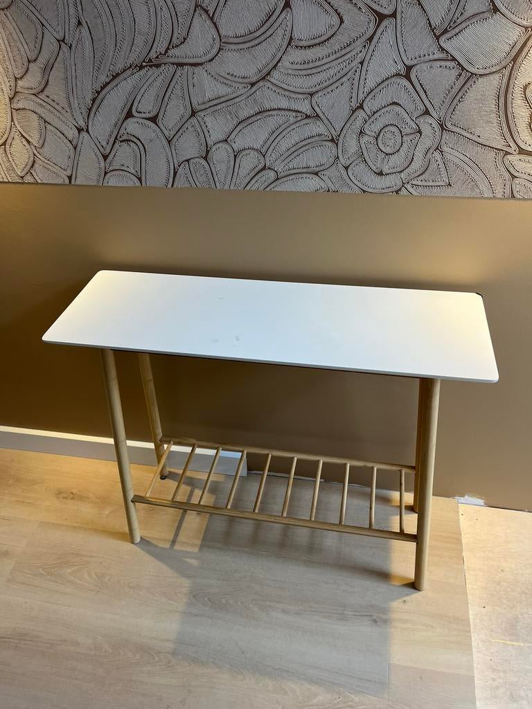 Sidetable / schoenenkastje Jysk, Ophalen, 100 tot 150 cm, Zo goed als nieuw, 25 tot 50 cm