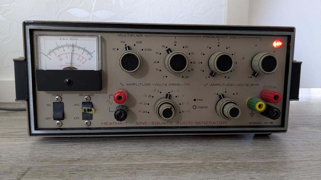 Heathkit Signaal Generator Model IG-18, Doe-het-zelf en Verbouw, Meetapparatuur, Ophalen of Verzenden, Gebruikt, Overige meters