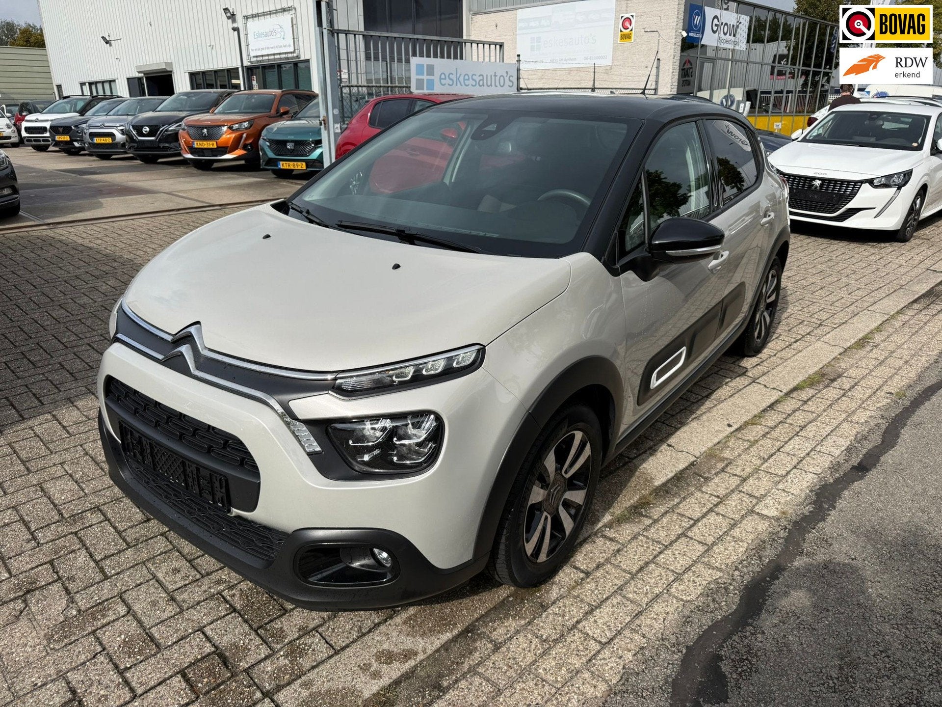 Citroen C3 1.2 PureTech Feel, Facelift, Navi Dealer auto, St, Voorwielaandrijving, 83 pk, Gebruikt, 1199 cc