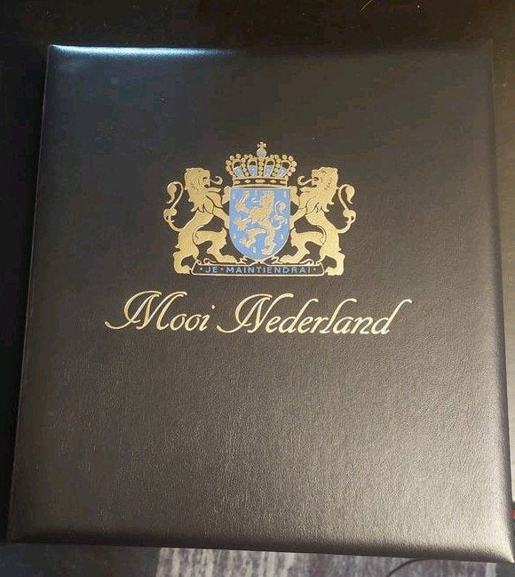 Postzegelalbum Nederland 2005-2012, Ophalen of Verzenden, Na 1940