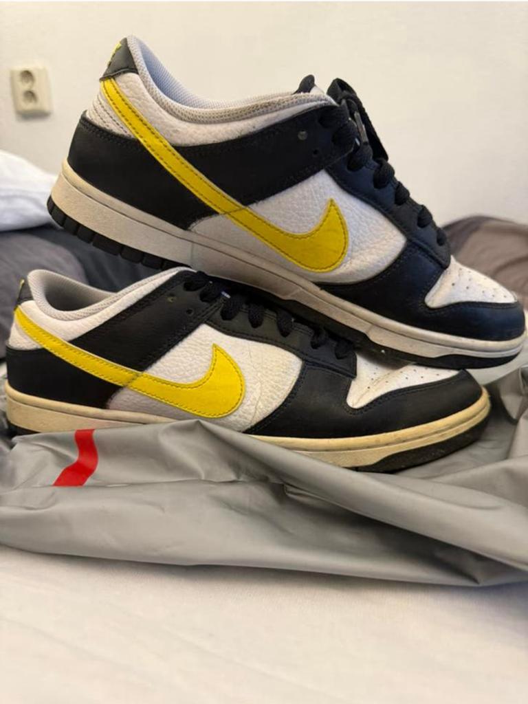 Nike Dunks Geel Zwart, Kleding | Heren, Schoenen, Overige kleuren, Nieuw, Ophalen of Verzenden, Sneakers of Gympen