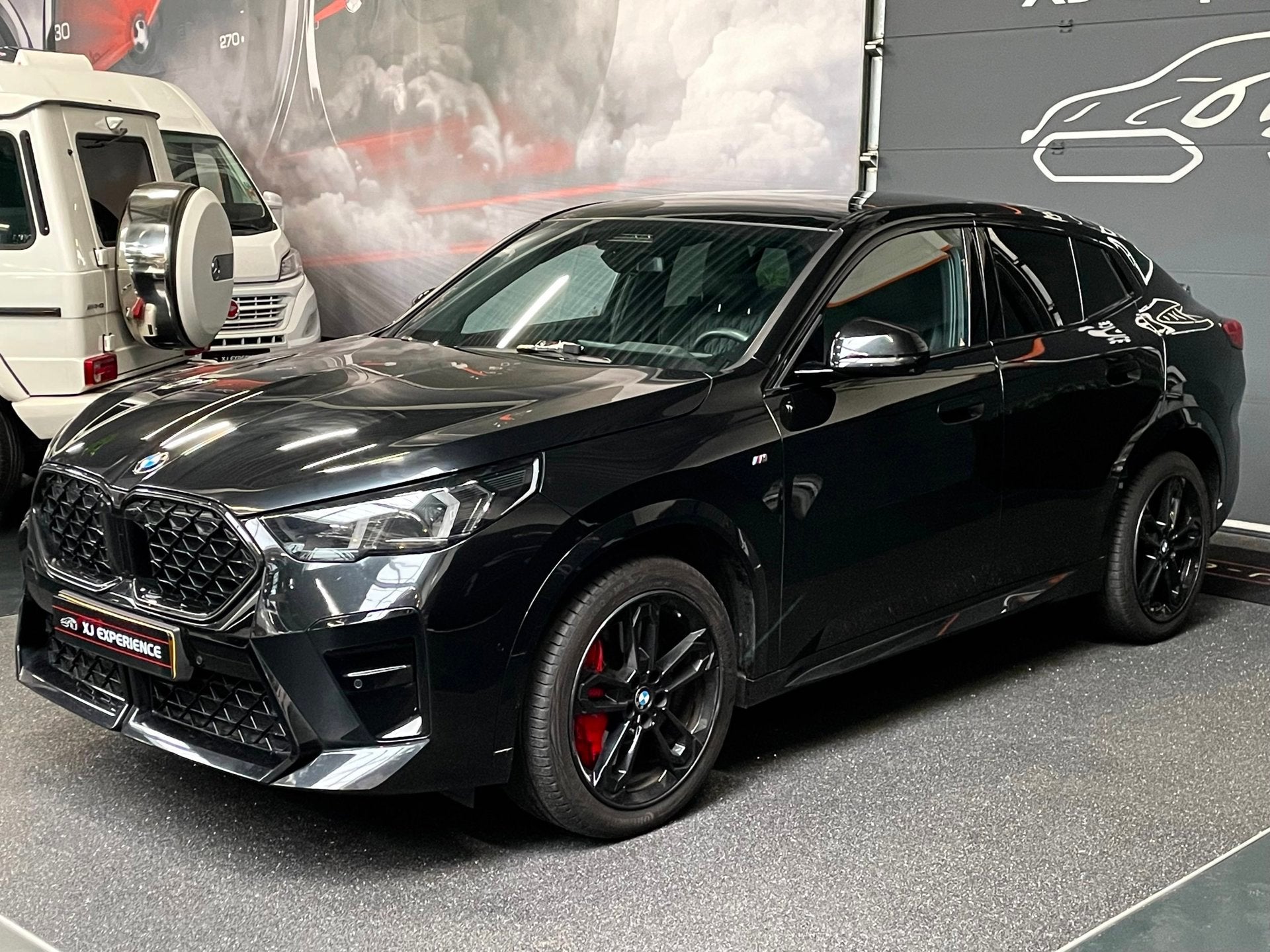 BMW X2 SDrive20i M-Sport Launch Edition NAP MASSAGE PANO GAR, Auto's, BMW, X2, Automatische klimaatregeling, Zwart, Bedrijf