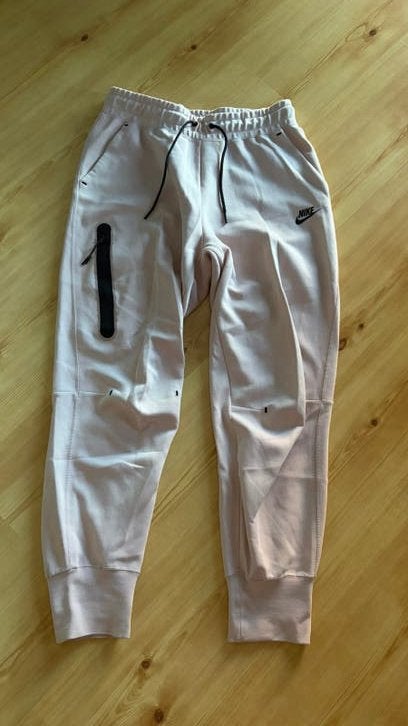 Nike joggingbroek dames roze maat M, Kleding | Dames, Sportkleding, Maat 38/40 (M), Overige typen, Ophalen of Verzenden, Zo goed als nieuw