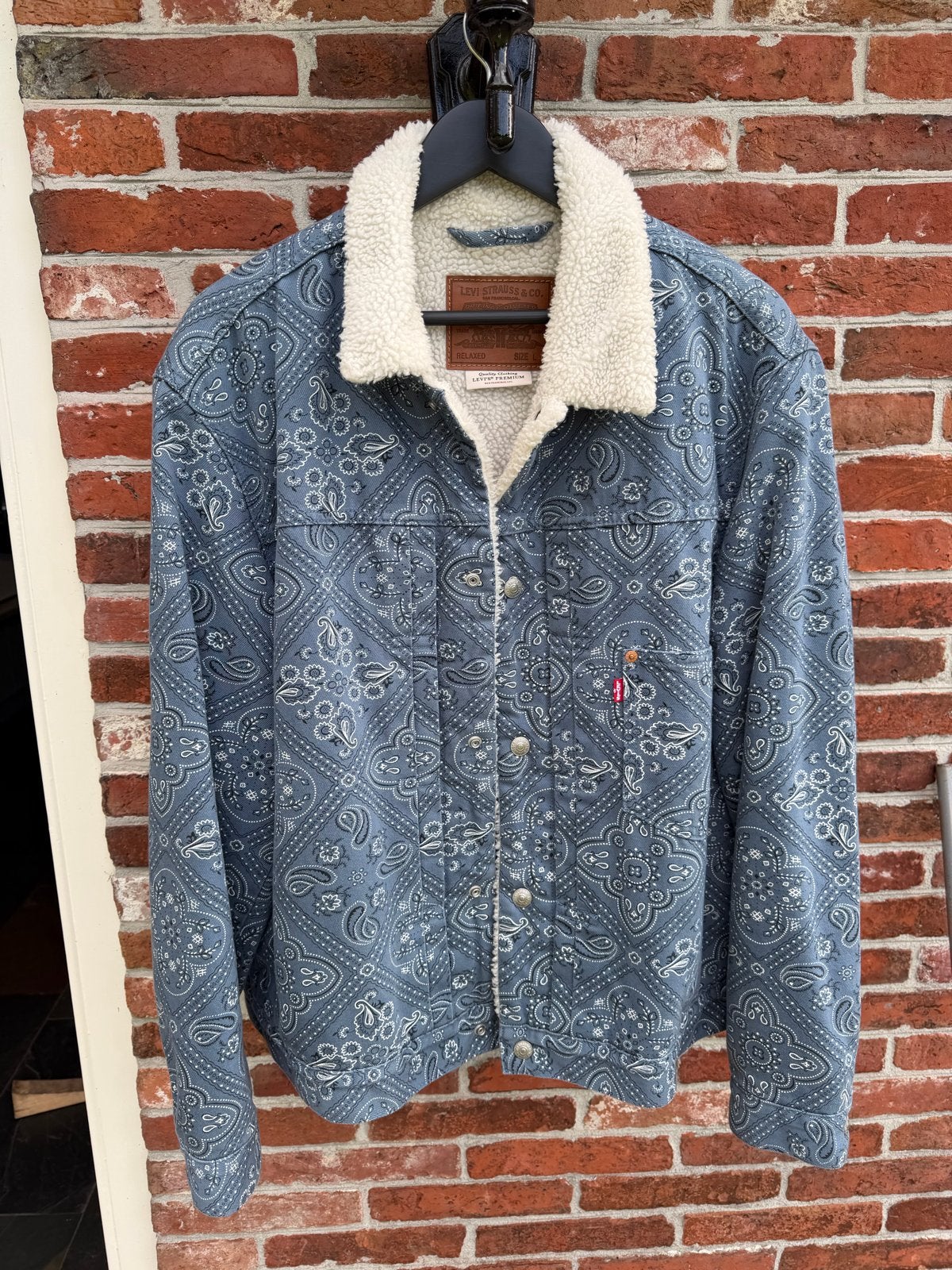 Levi's Sherpa Trucker Jacket Paisley Maat L, Ophalen of Verzenden, Nieuw, Maat 52/54 (L), Blauw