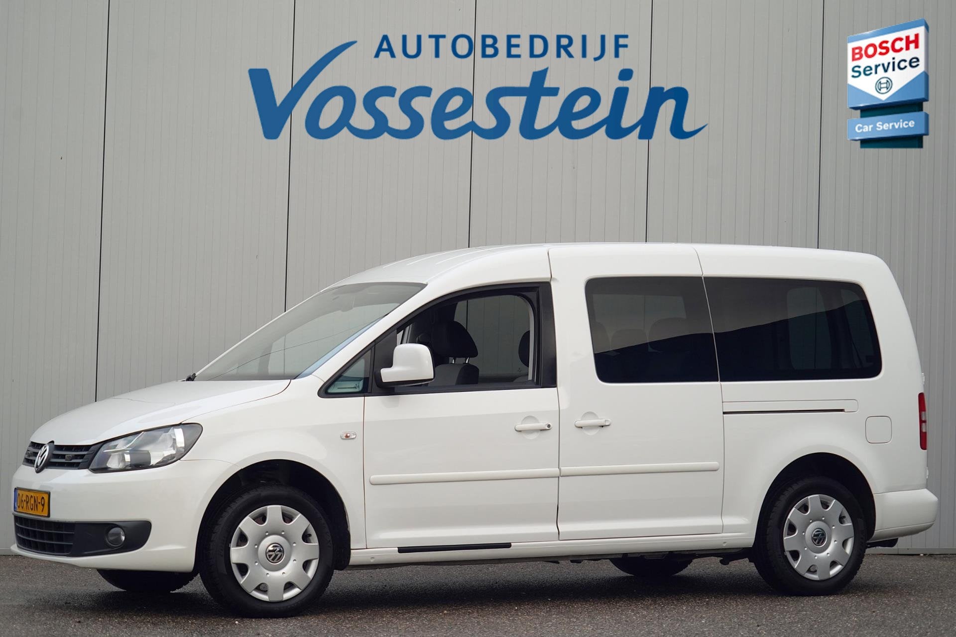 Volkswagen Caddy Maxi 1.2 TSI Trendline / Rolstoelauto 5 + 1, Voorwielaandrijving, Euro 5, Gebruikt, Zwart