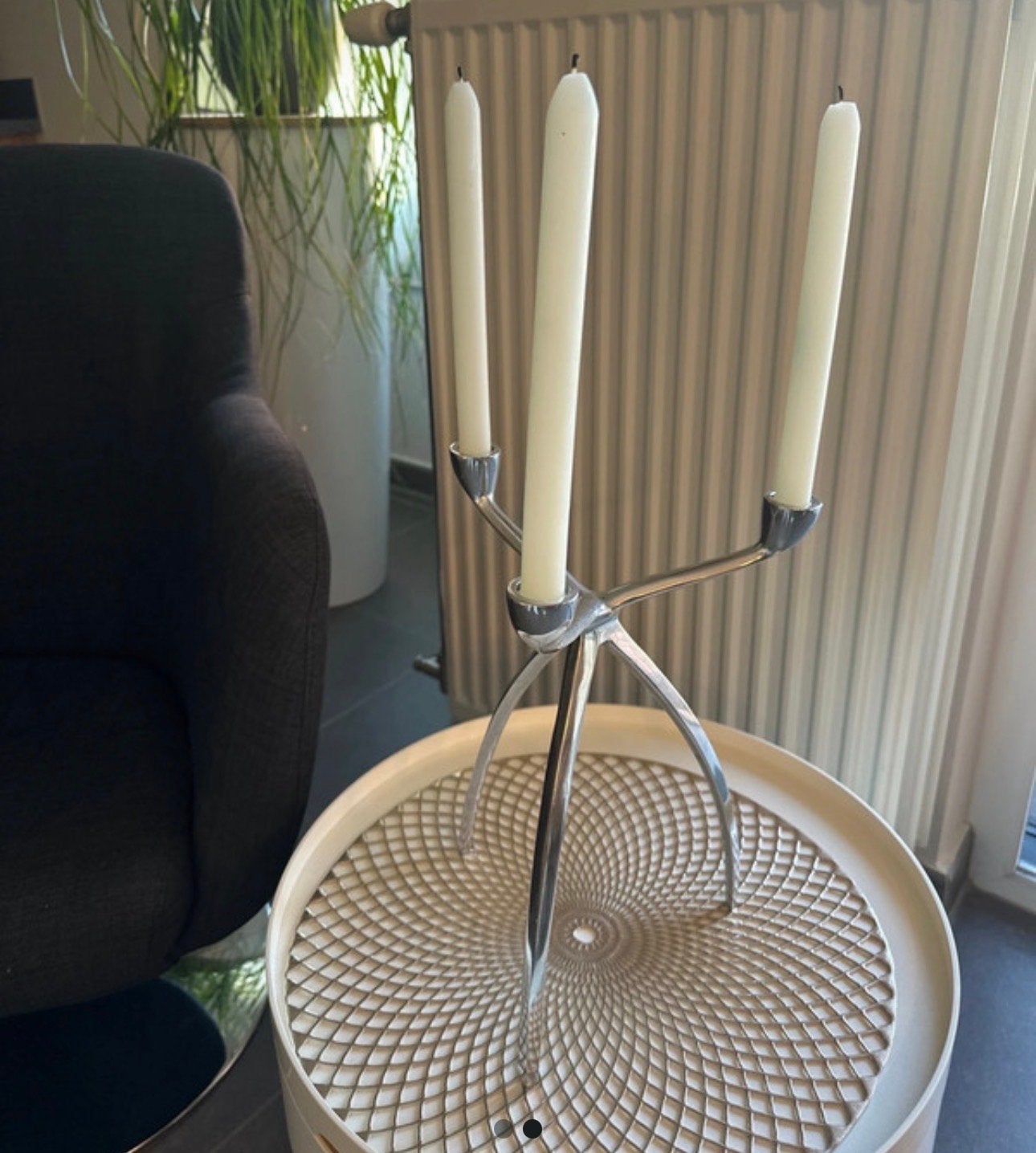 Stijlvolle tripod space age aluminium kandelaar bijenkorf, Ophalen of Verzenden, Zo goed als nieuw, Metaal, Kandelaar