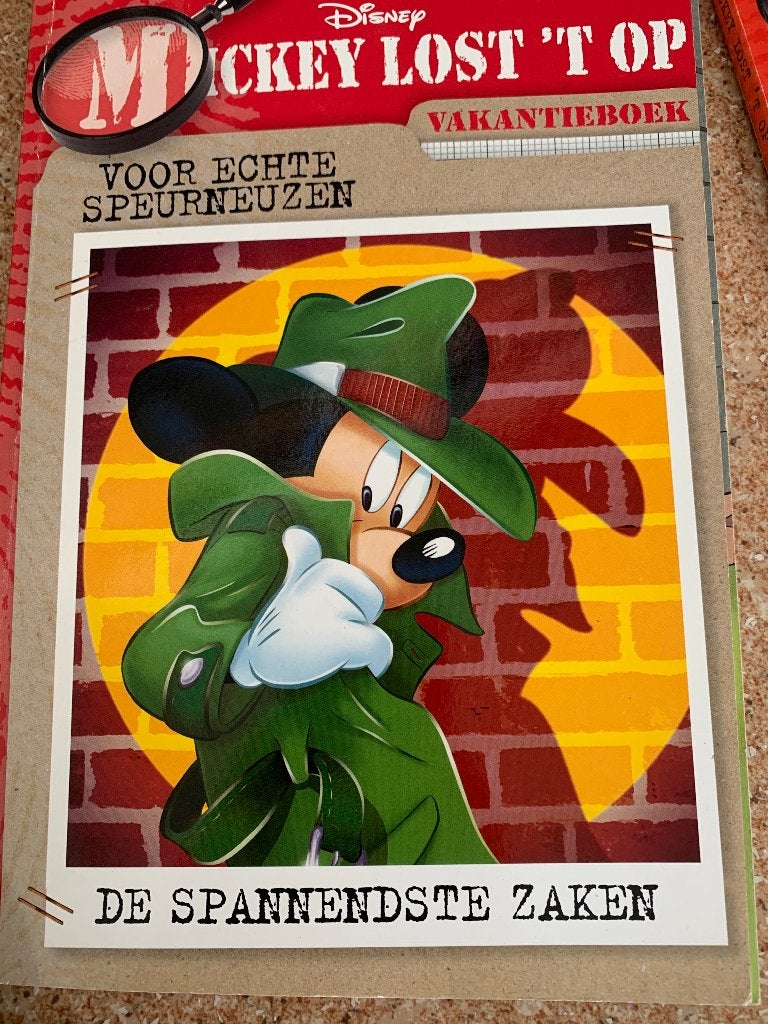 Donald Duck - Mickey lost het op Vakantieboek 2019, Boeken, Eén stripboek, Ophalen of Verzenden, Gelezen, Donald Duck