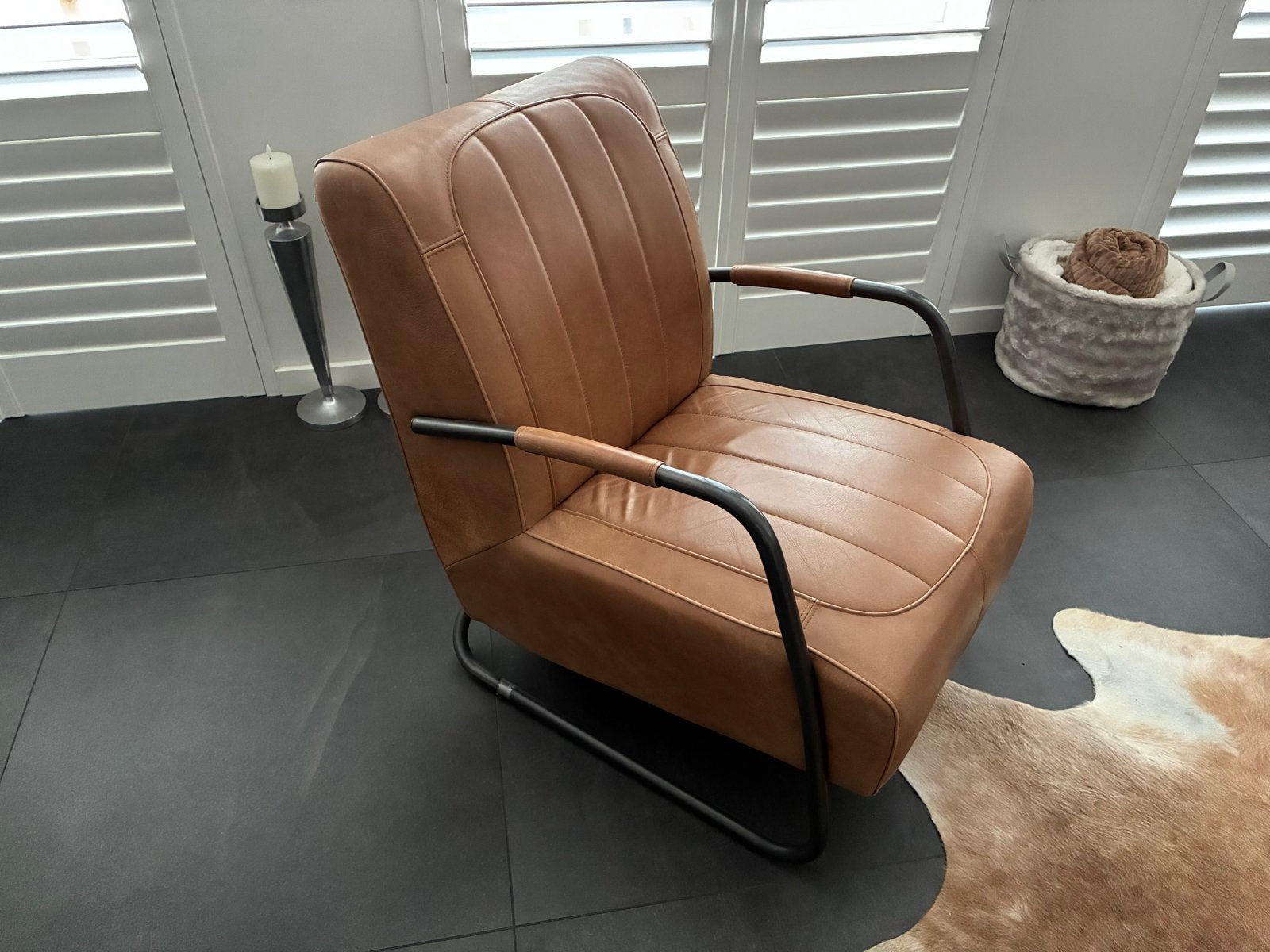 Leren fauteuil cognac met metalen frame, Ophalen, Zo goed als nieuw, Leer, 75 tot 100 cm