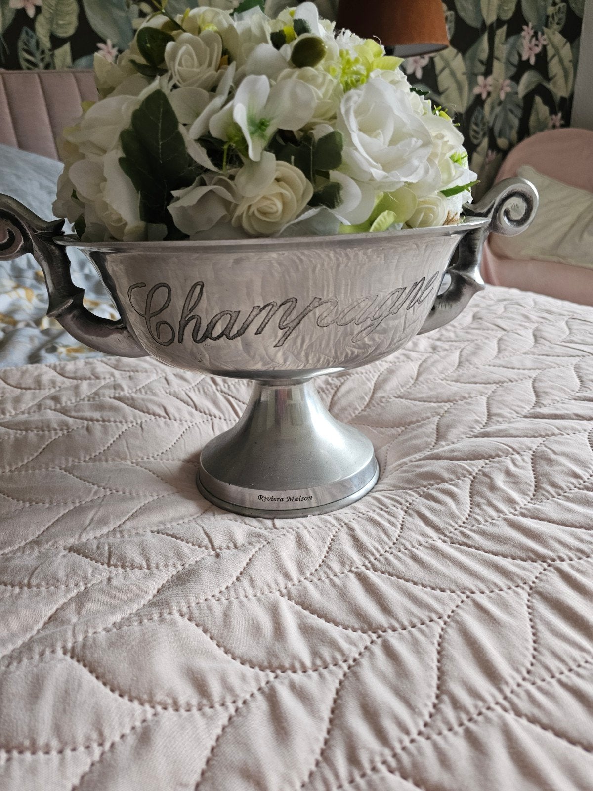 Riviera Maison Champagne Bowl met Kunstbloemen, Gebruikt, Ophalen of Verzenden, Landelijk, Metaal
