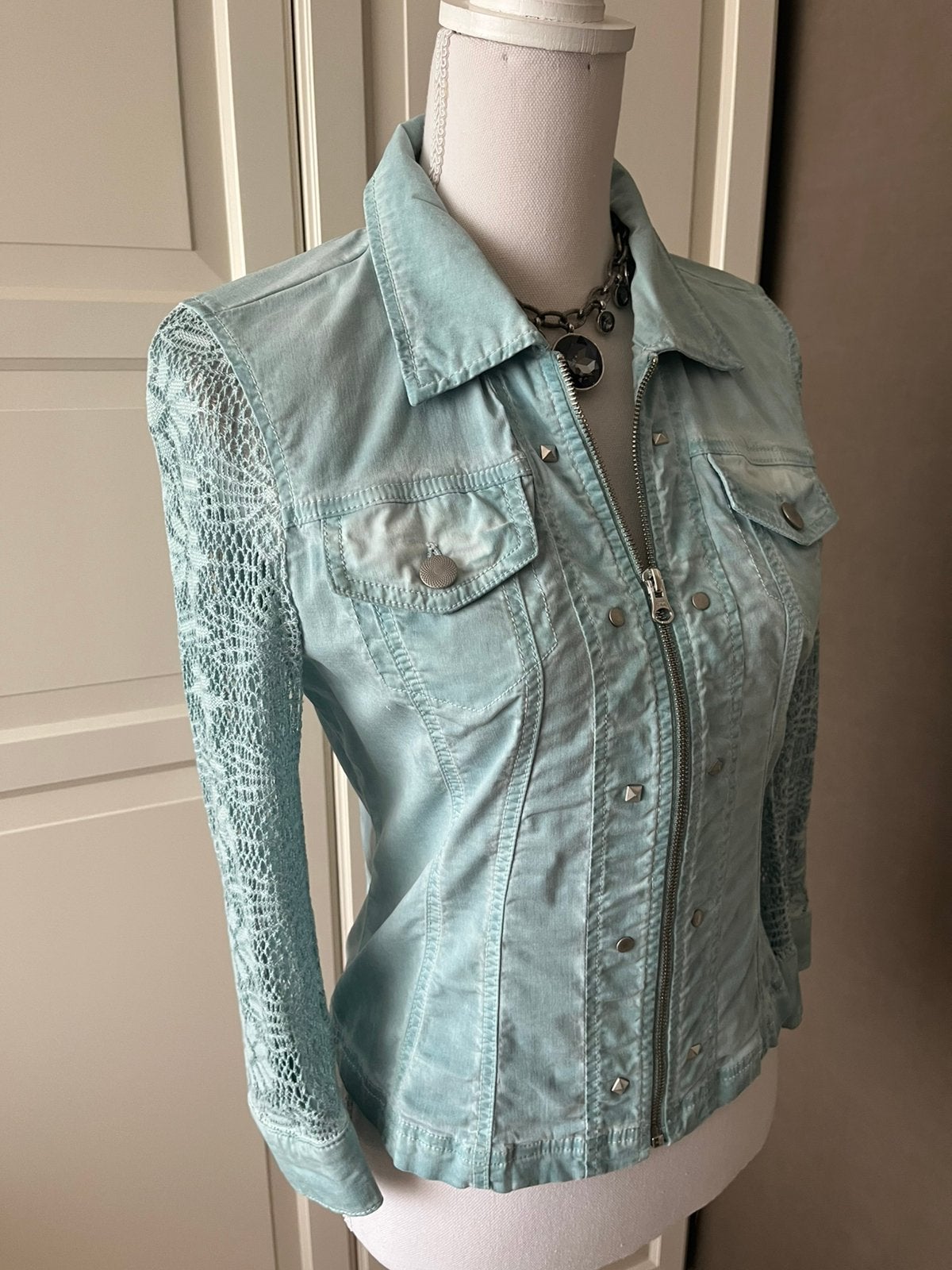 Mooi getailleerd jasje van Dreamstar maatje S, Ophalen of Verzenden, Zo goed als nieuw, Maat 36 (S), Blauw