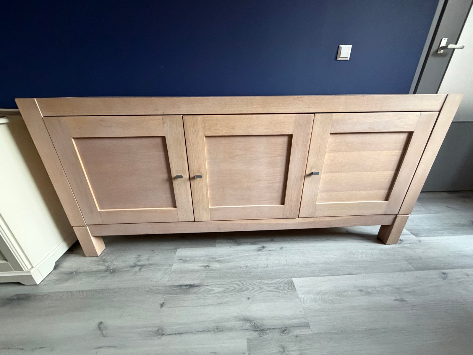 Massief houten dressoir en vitrinekast - White Wash Look, Ophalen, Gebruikt, 150 tot 200 cm, Met lade(s)
