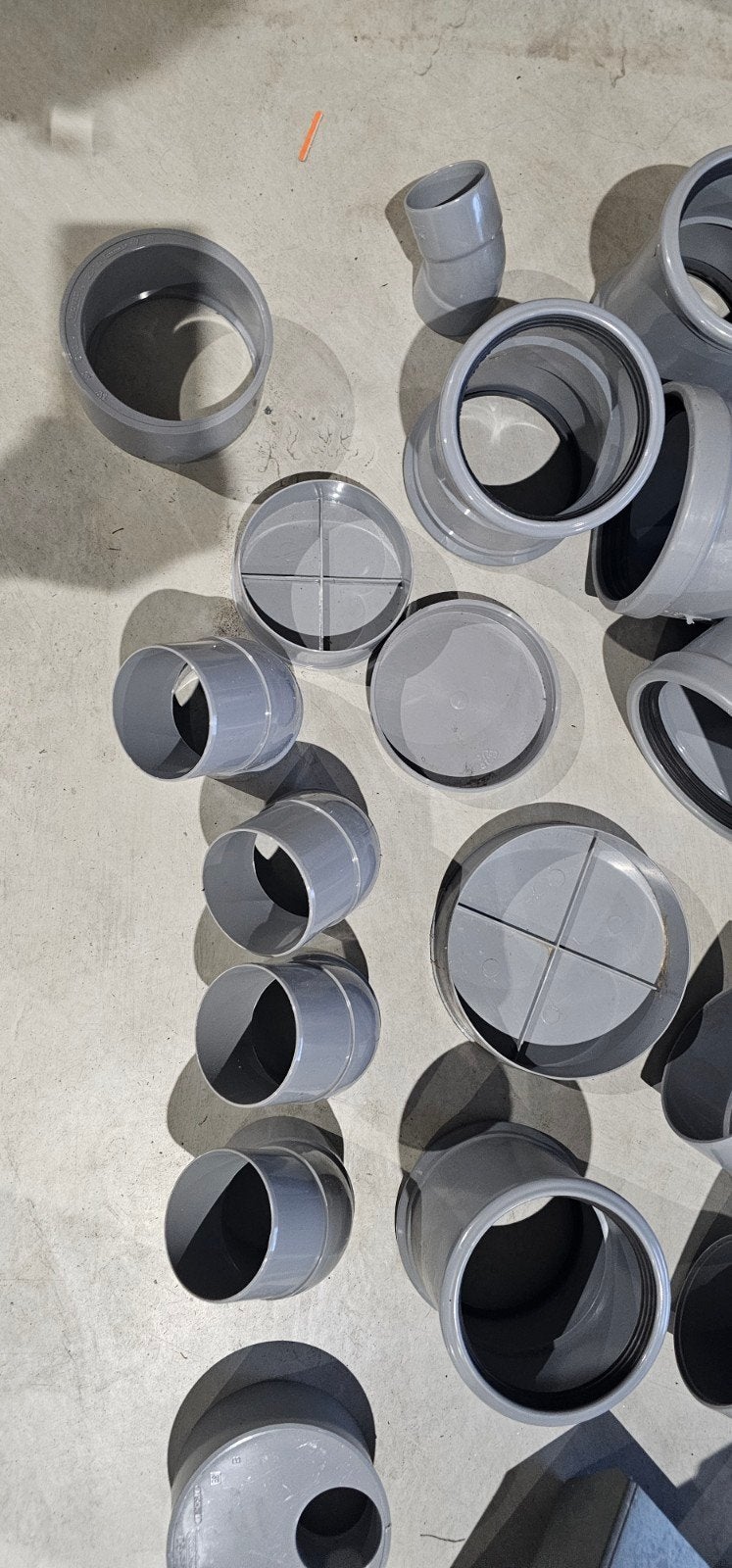 Zinken stadsuitloop en diverse PVC afvoerbuizen, Ophalen of Verzenden, Nieuw, Pvc, Afvoer