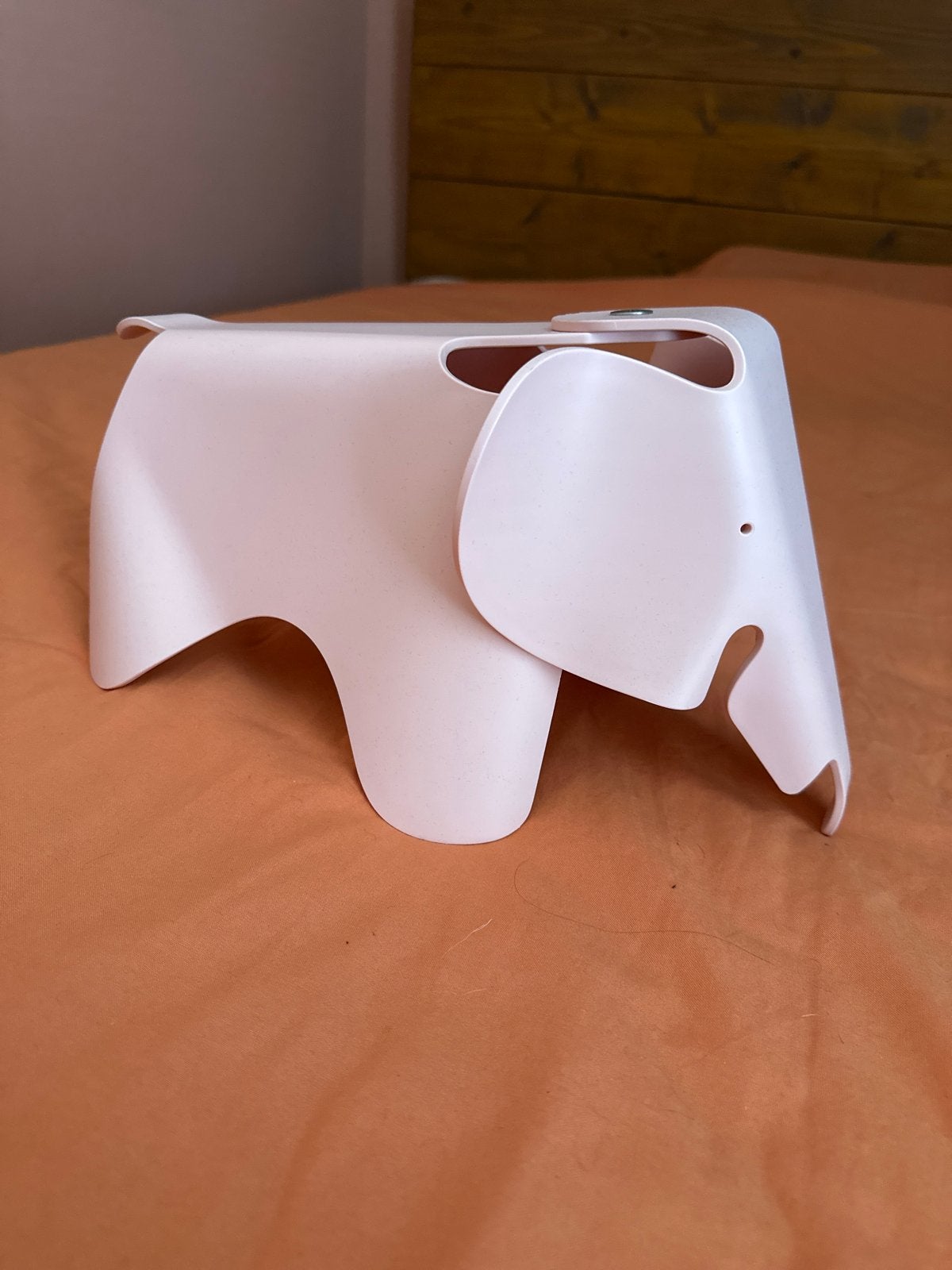 Vitra Eames olifant - pale rose, Ophalen of Verzenden, Zo goed als nieuw