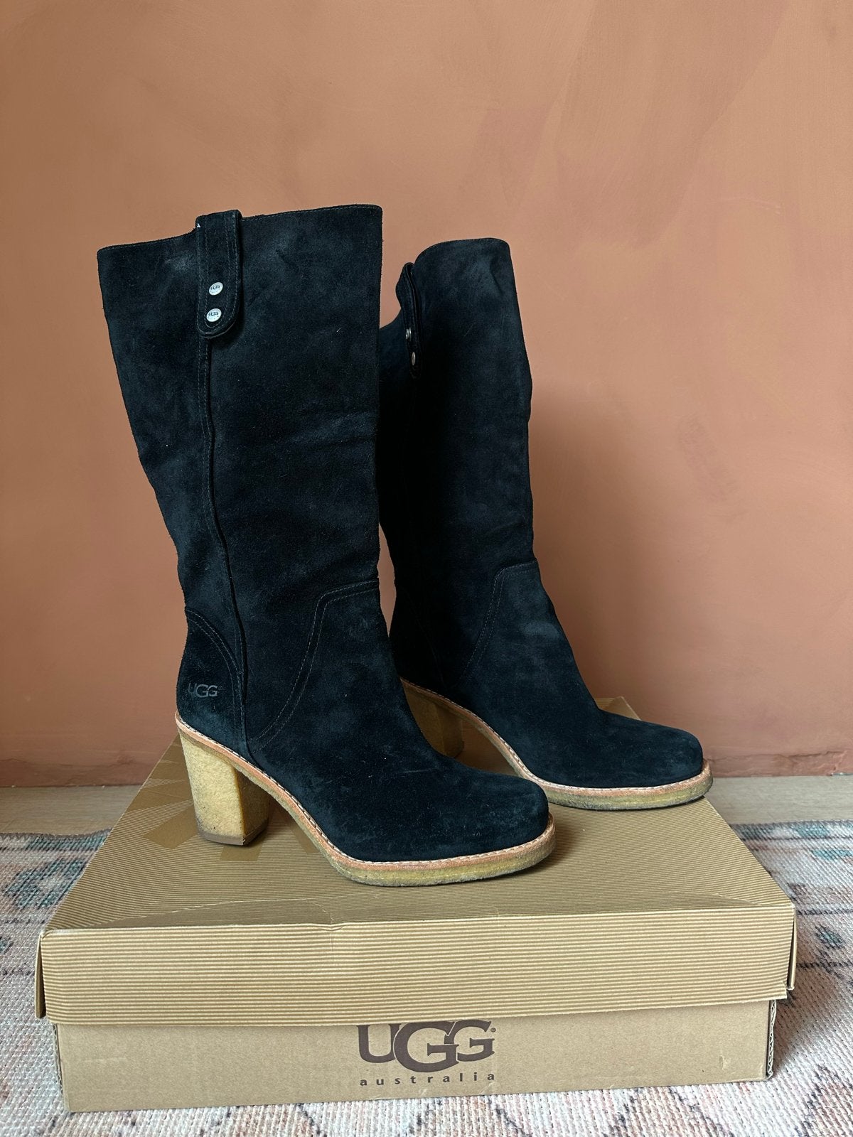 Zo goed als nieuwe maat 40 UGG Zwarte Suède Laarzen, Kleding | Dames, Ophalen of Verzenden, Zo goed als nieuw, Zwart, Hoge laarzen