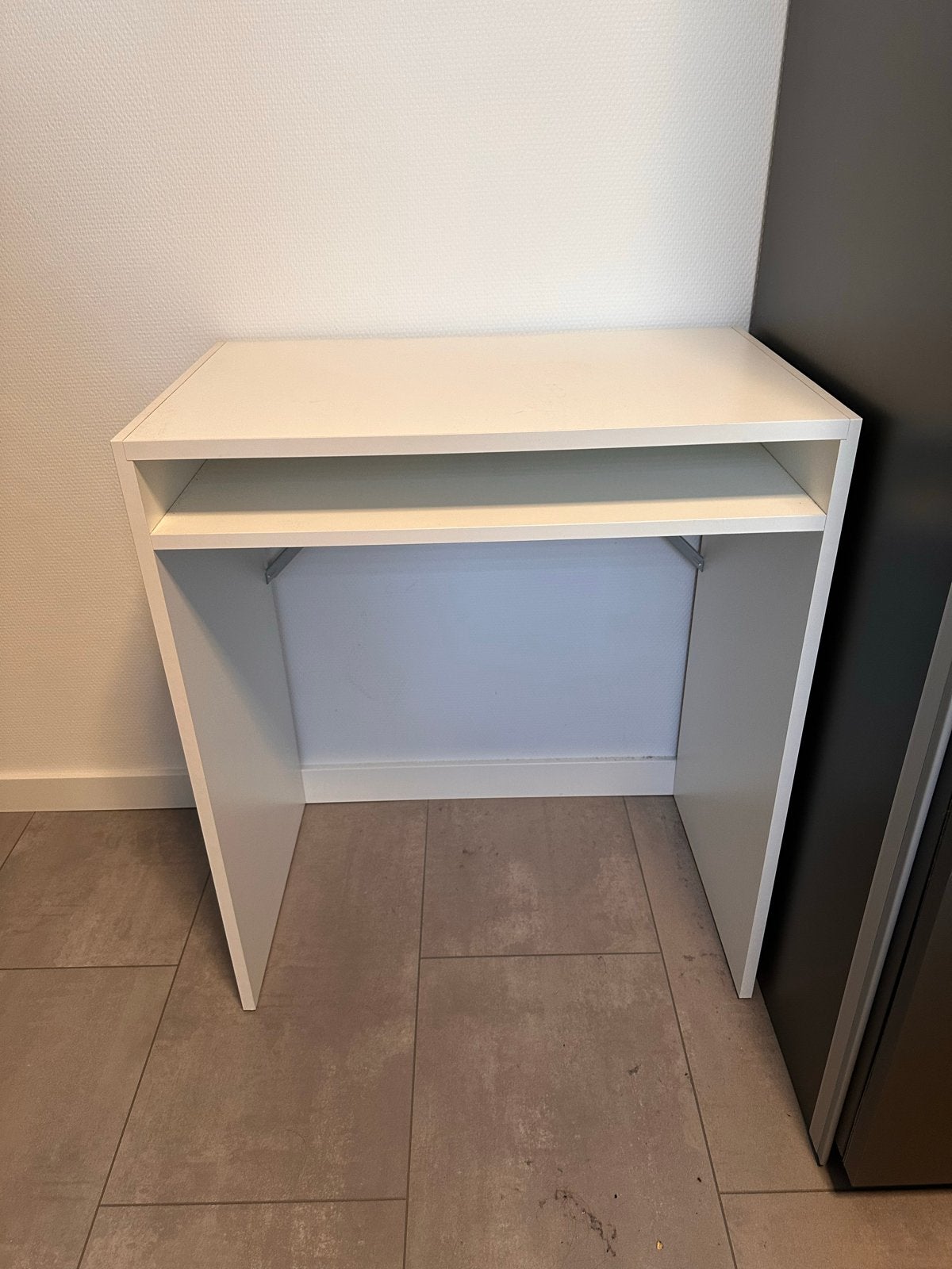IKEA TORALD bureau wit 65x40 cm, Huis en Inrichting, Ophalen, Spaanplaat of MDF, Zo goed als nieuw, IKEA