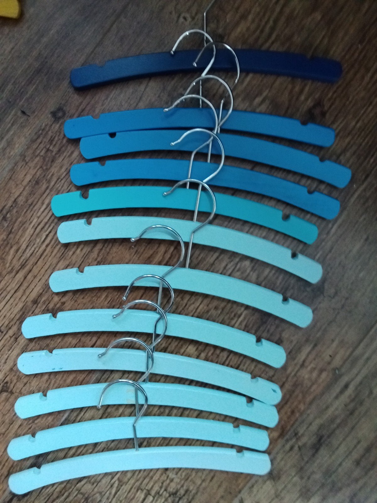 12 blauwe kinder kleerhangers, Kleding | Dames, Kledinghangers, Ophalen of Verzenden