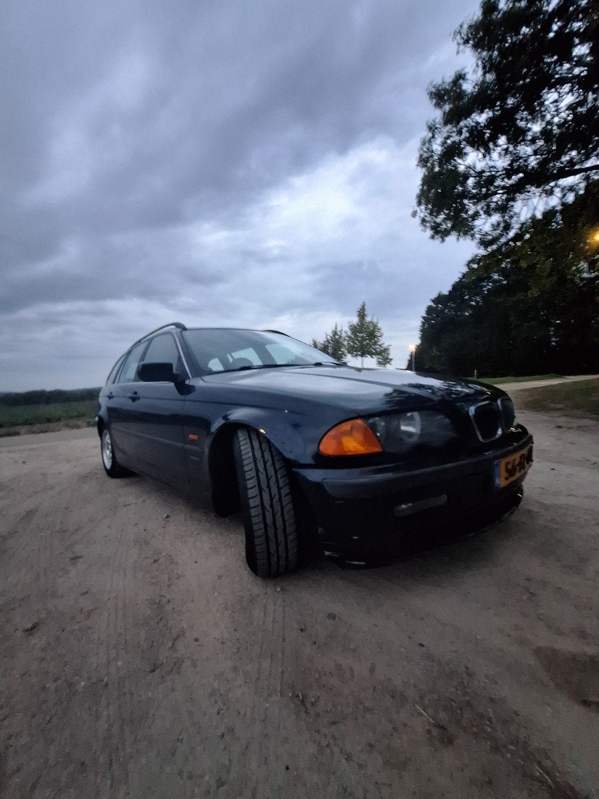 BMW 3-Serie 2.0 I 320  6 cilinder Touring 2000 Blauw, Auto's, Achterwielaandrijving, Blauw, Stationwagon, Handgeschakeld
