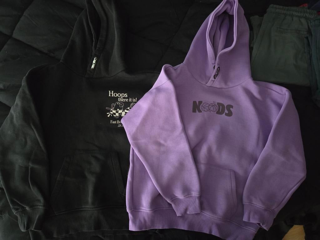 2 Z8 hoodies mt 140/146, Ophalen of Verzenden, Zo goed als nieuw, Jongen, Z8