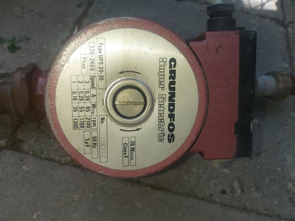Grundfos Super Select waterpomp verwarming kraan, Ophalen