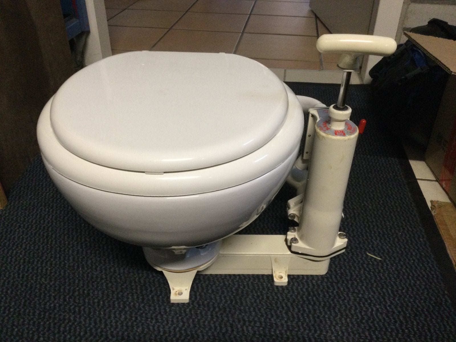 RM 69 pomptoilet WC, Watersport en Boten, Ophalen, Gebruikt, Kombuis en Sanitair, Zeilboot of Motorboot
