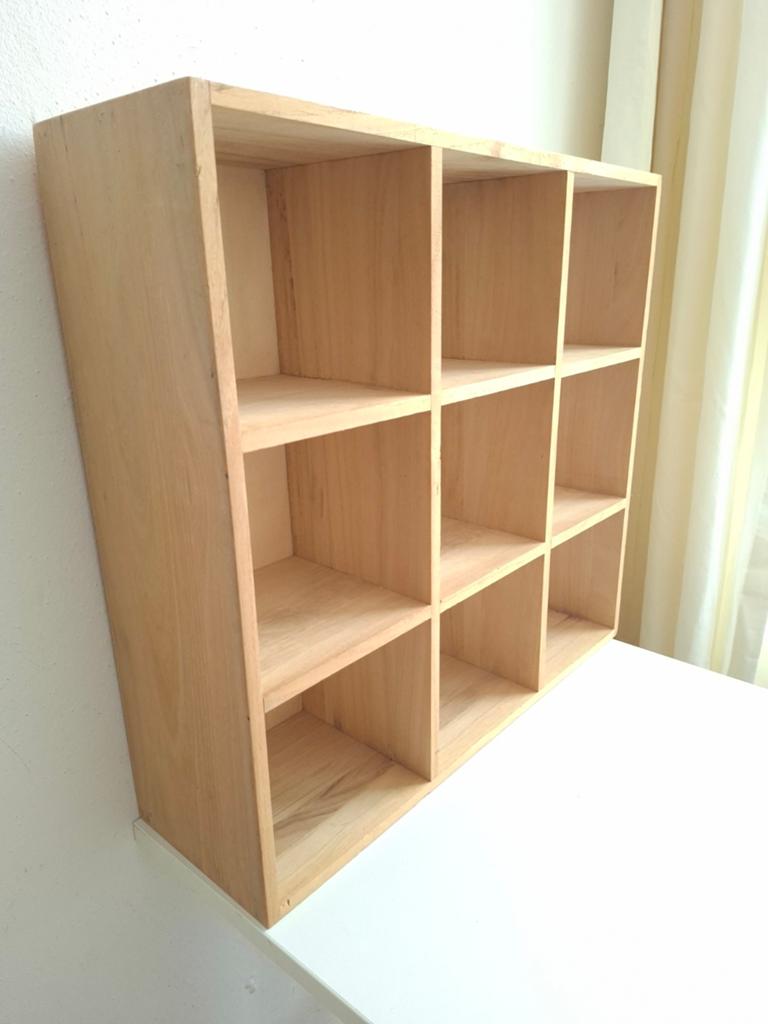 Houten wandkastje met 9 vakken - 46x43x14 cm, Huis en Inrichting, Ophalen