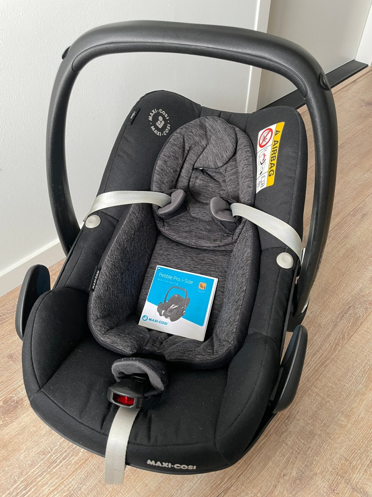 Maxi-Cosi Pebble Pro i-Size autostoel in de kleur zwart, Kinderen en Baby's, Autostoeltjes, Ophalen, Gebruikt, Maxi-Cosi