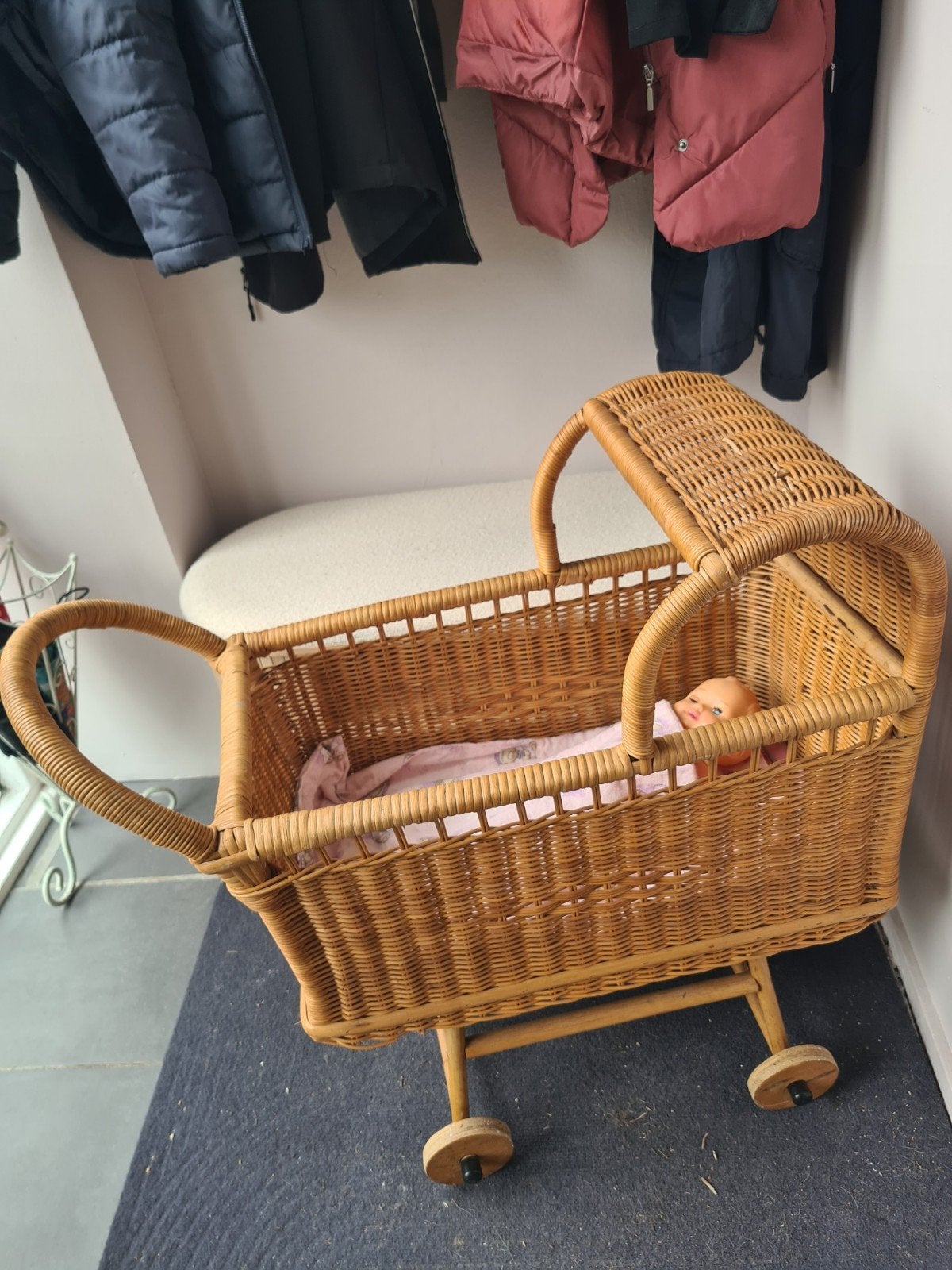 Vintage rieten poppenwagen - perfect voor speelplezier, Ophalen