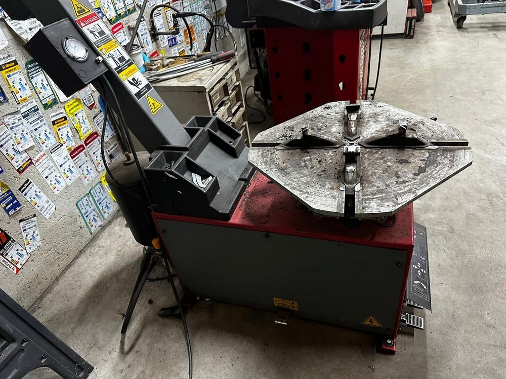Autobanden mon demontageapparaat, Ophalen, Gebruikt, 1200 watt of meer, 30 tot 70 mm