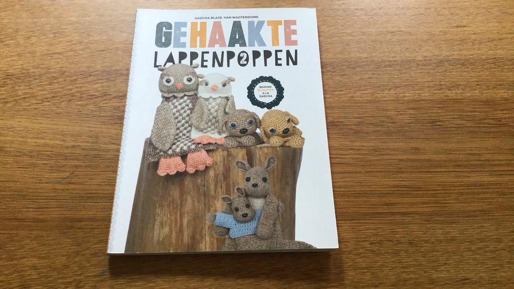 Boek gehaakte lappenpoppen, Ophalen, Zo goed als nieuw, Haken, Patroon of Boek