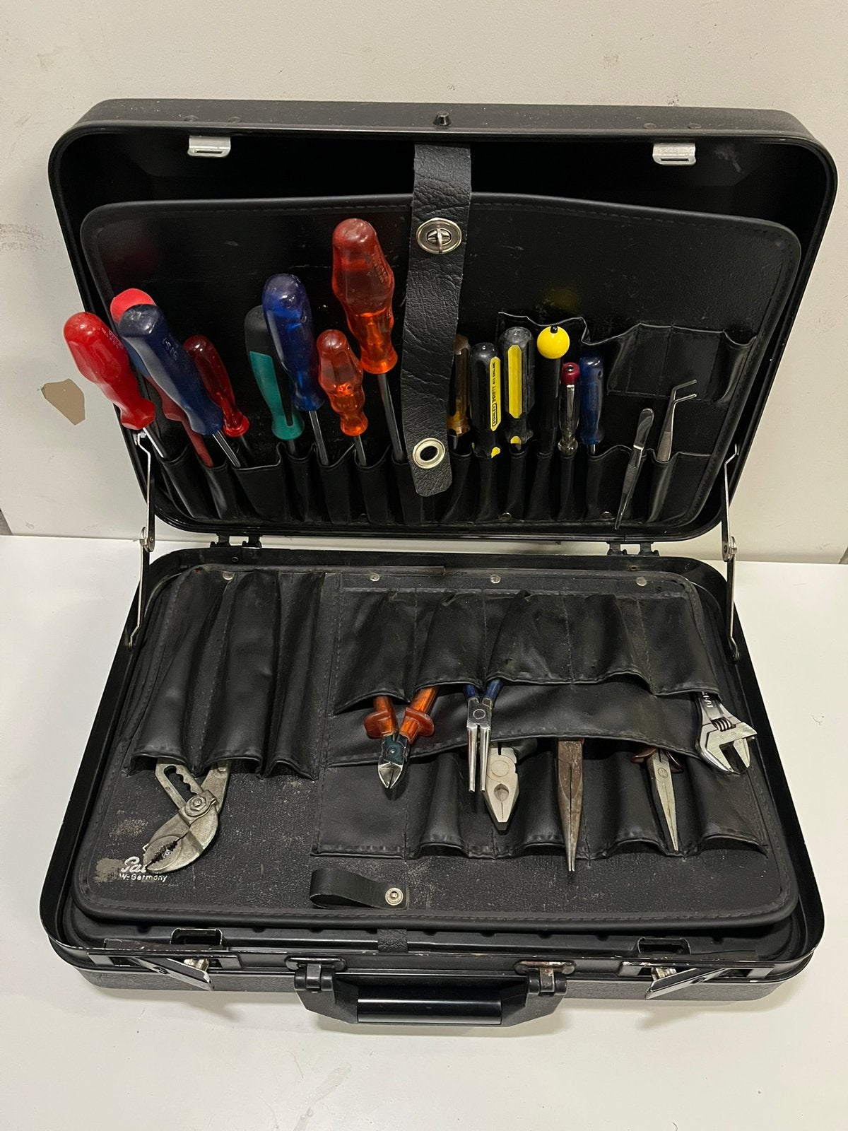 Gereedschaps koffer met divers hand gereedschap, Ophalen of Verzenden, Zo goed als nieuw