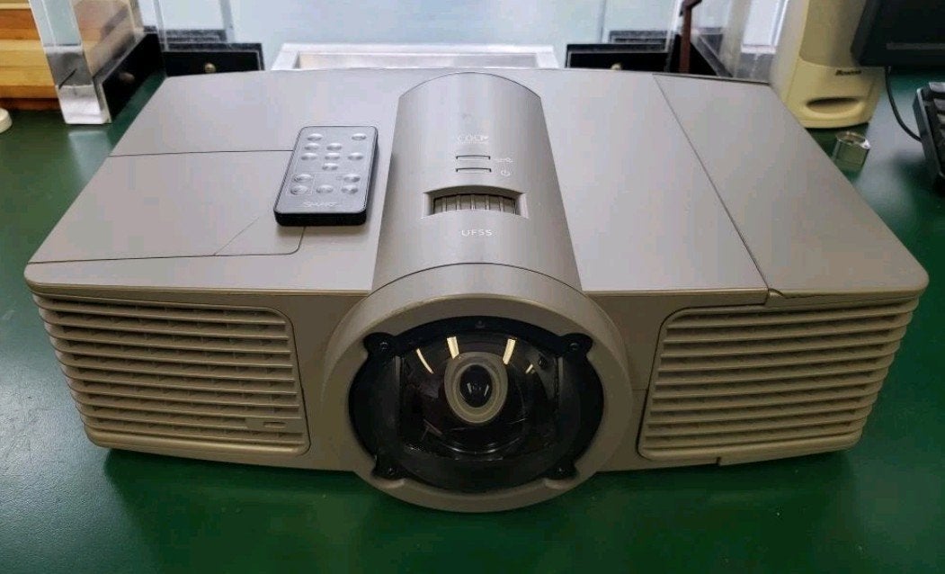 SMART Beamer in goede staat - Overcompleet, scherpe prijs!, Audio, Tv en Foto, Beamers, Ophalen, Zo goed als nieuw, SMART