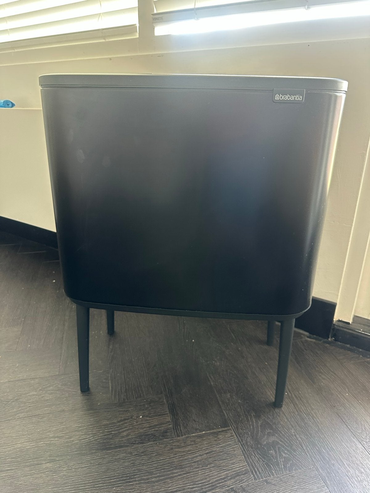 Brabantia Bo Touch Bin 36L - Zwart met poten, 30 tot 40 liter, Ophalen of Verzenden, Gebruikt, Metaal