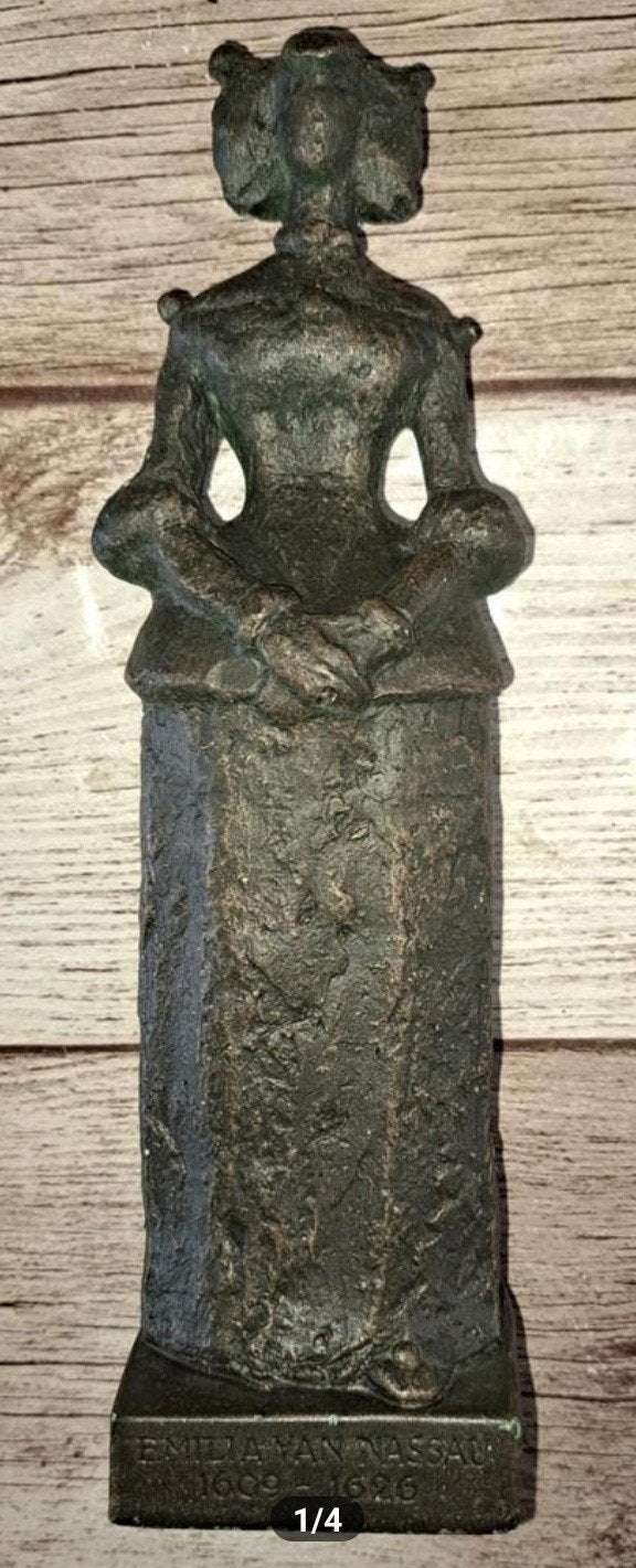 Beeld Emilia van Nassau (Paul de swaaf) 24cm, Ophalen