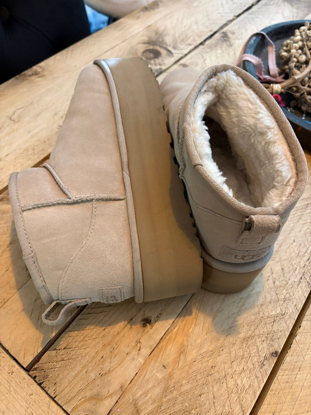 UGGS classic ultra mini maat 41 hoge zool, Ophalen of Verzenden, Zo goed als nieuw, Bruin