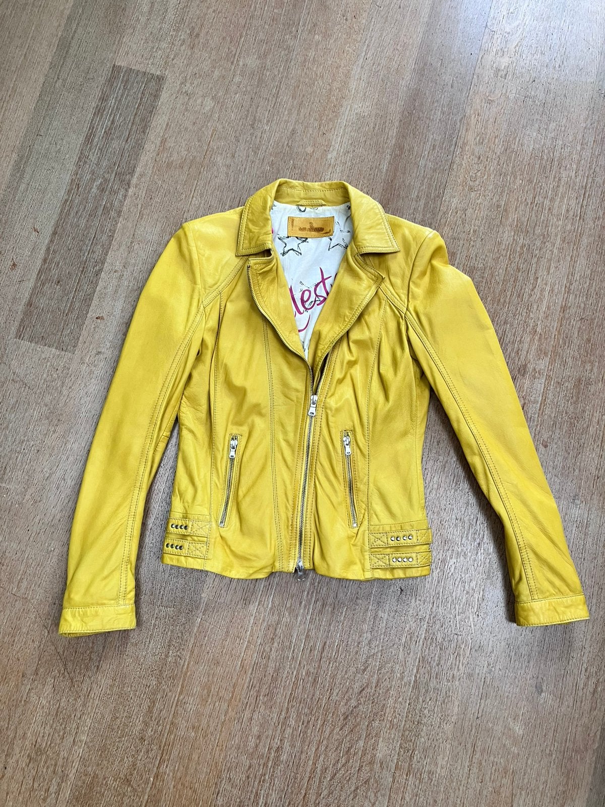 Milestone geel leren jasje mt 38 - superzacht leer, Kleding | Dames, Jassen | Zomer, Ophalen, Zo goed als nieuw, Maat 38/40 (M)