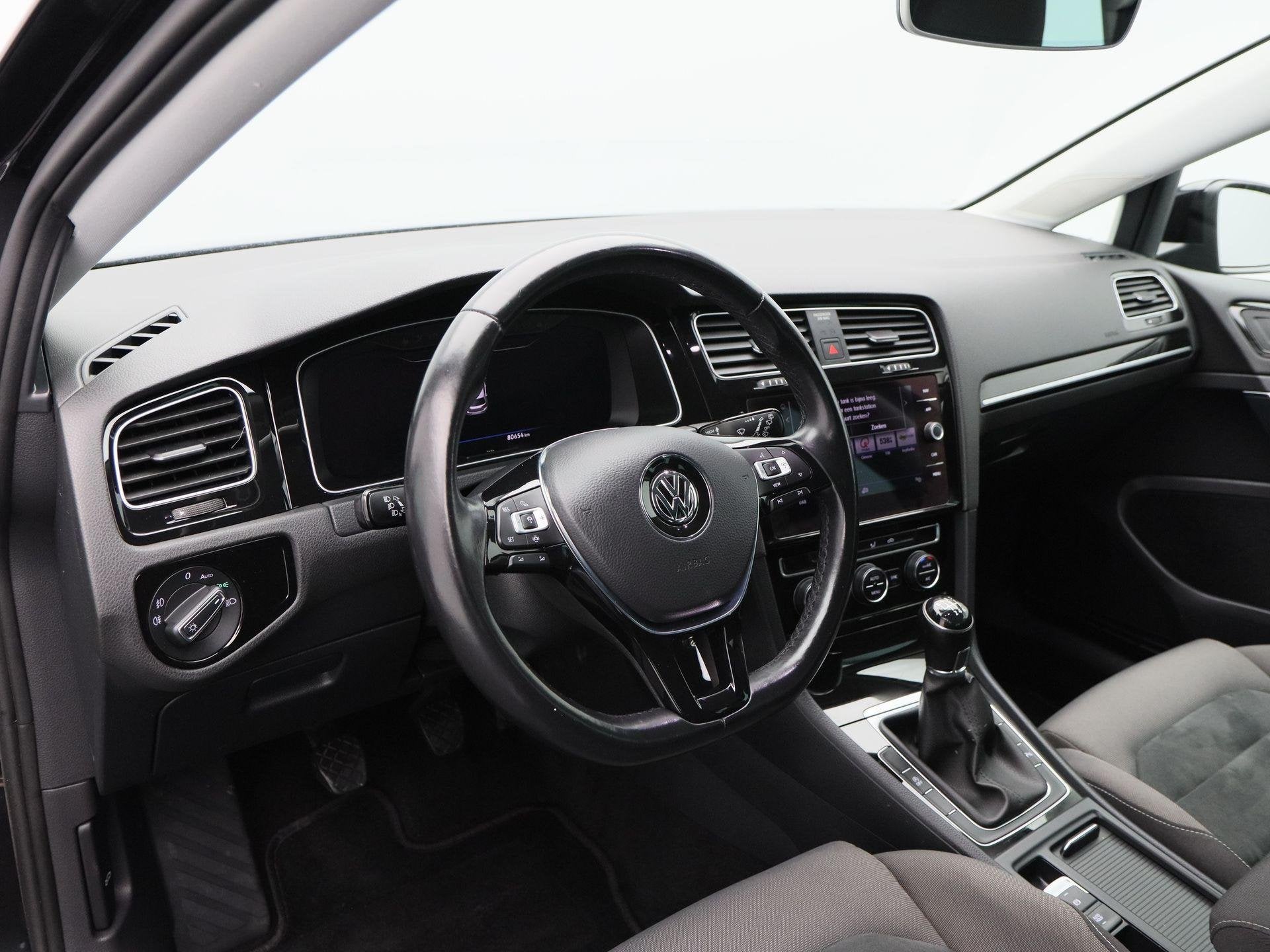 Volkswagen Golf 1.0 TSi Highline 115 Pk | Trekhaak | Adaptiv, Auto's, Voorwielaandrijving, Origineel Nederlands, Bedrijf, Handgeschakeld