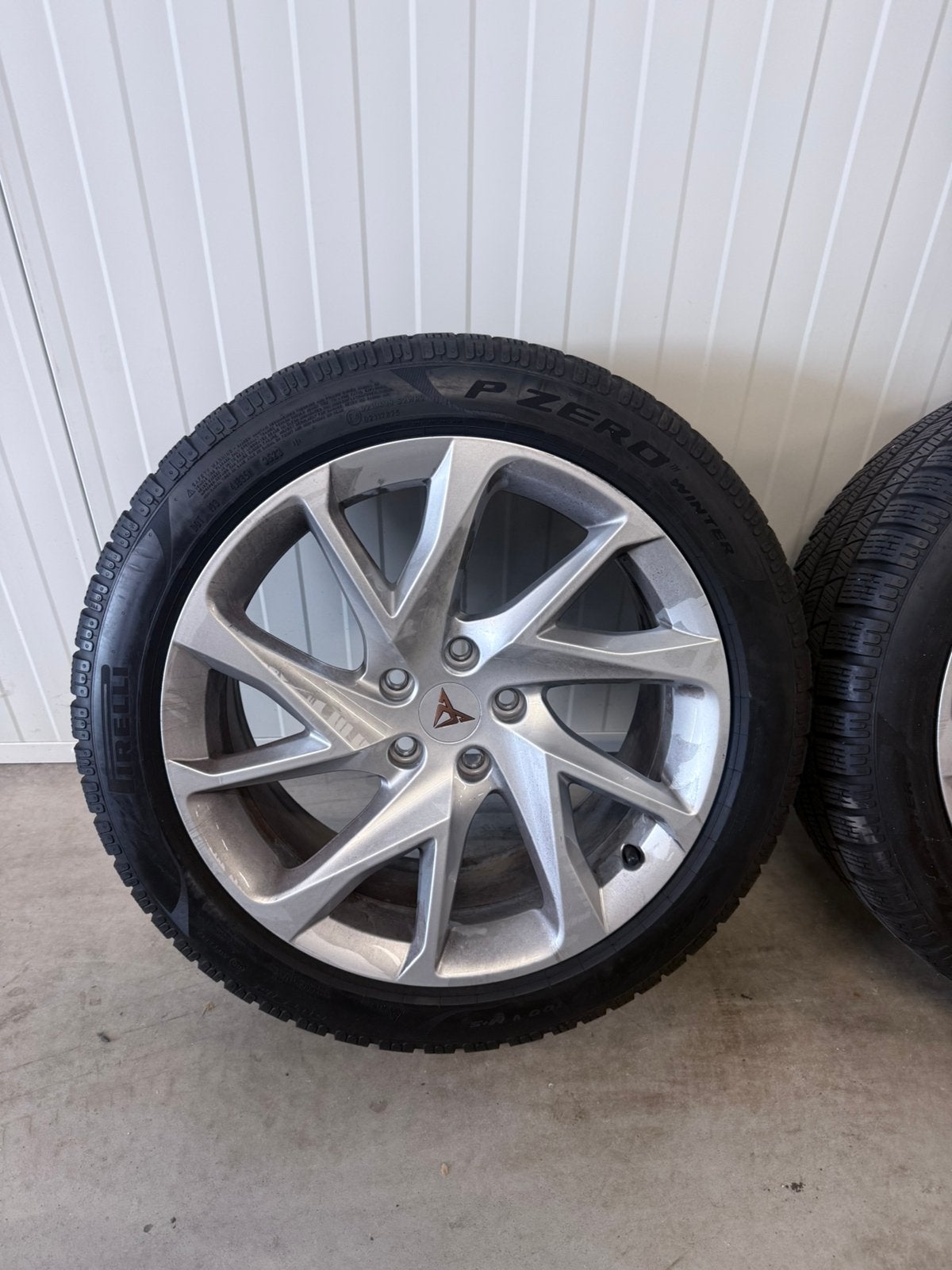 Cupra velgen 4x Pirelli P Zero, Ophalen, 18 inch, 245 mm, Banden en Velgen
